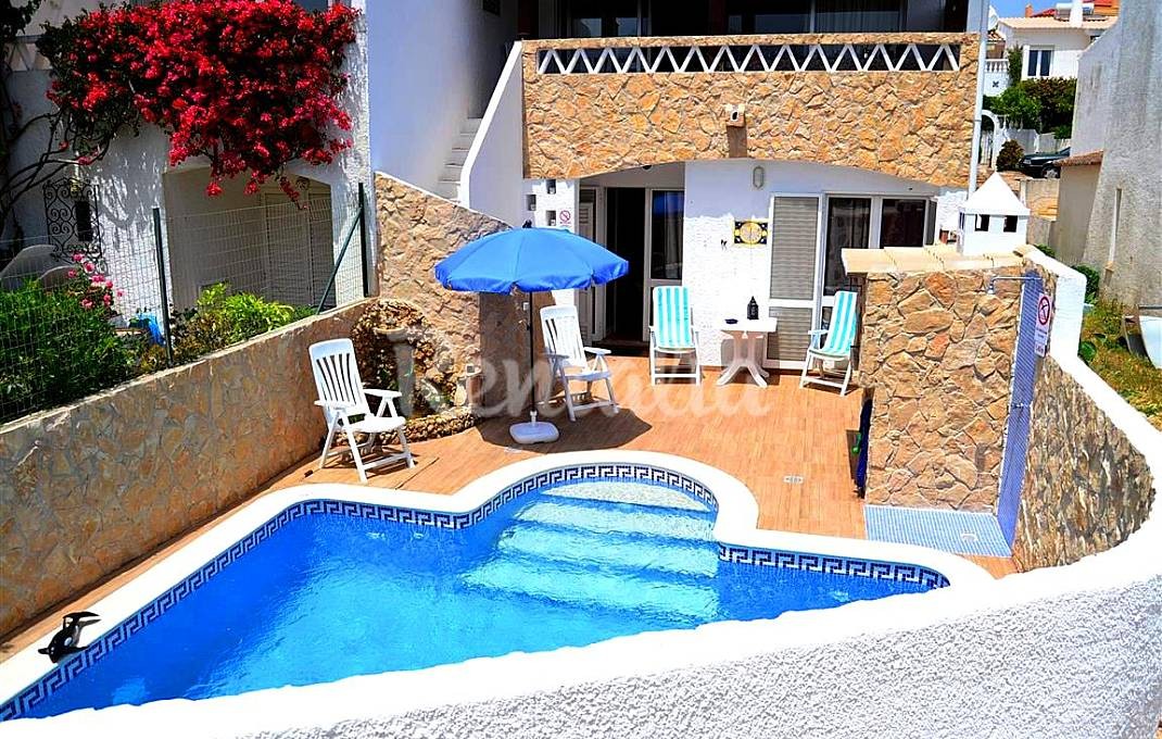 Casas de fim de semana: Rumar a sul para uma escapadela com piscina e praia (fotos) 