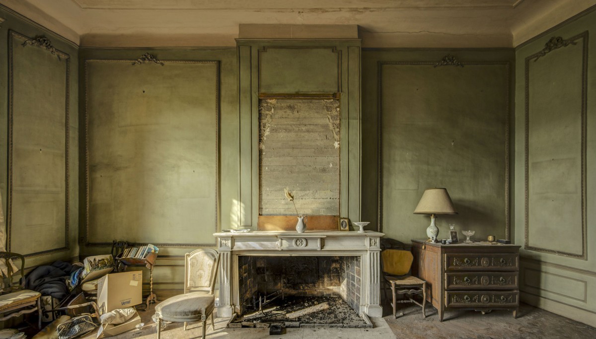 A sinistra beleza de um castelo belga abandonado (e “ocupado”) há dez anos