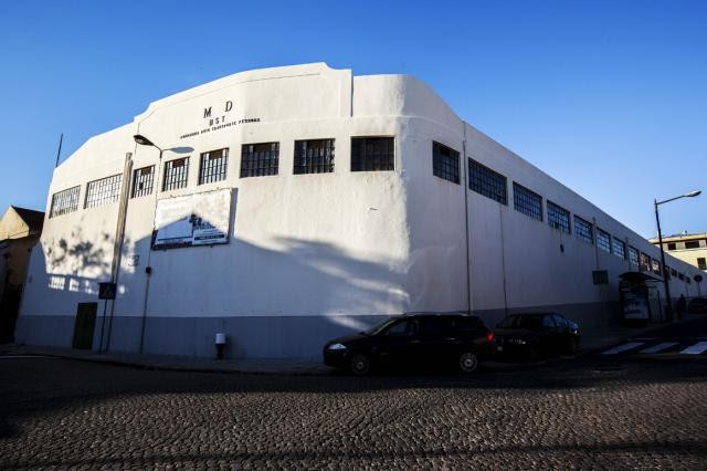 Antiga garagem militar da Ajuda, em Lisboa, foi vendida por 4,3 milhões de euros. Antiga garagem militar da Ajuda, em Lisboa, foi vendida por 4,3 milhões de euros.