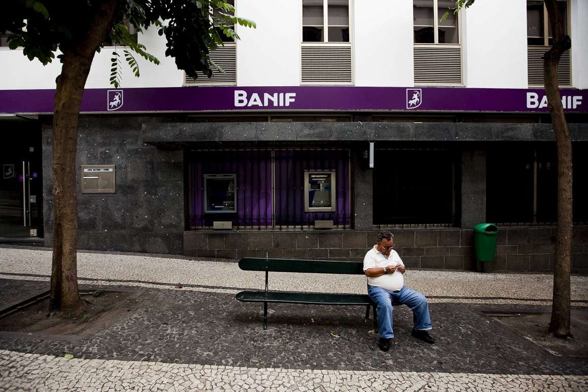 Banif está a fechar balcões - fotografia do Público