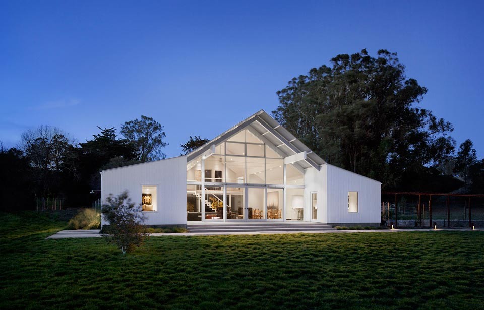 Casas de sonho: A incrível transformação de um celeiro numa mansão ecológica (fotos)