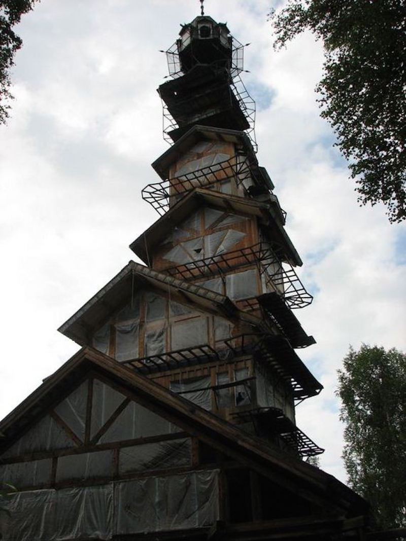 dr.seuss-house3