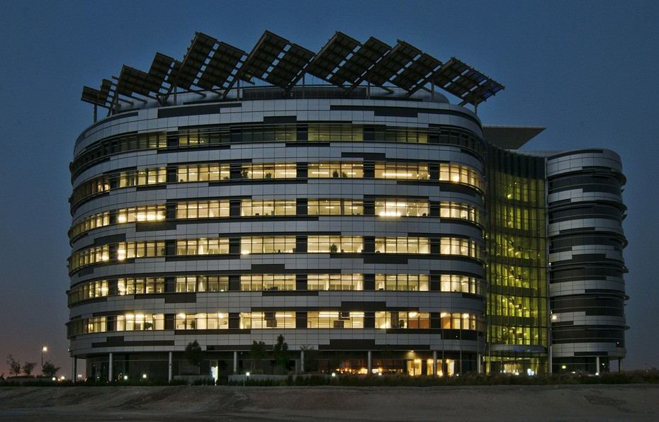 IRENA Headquarters (Abu Dhabi, EAU) IRENA Headquarters (Abu Dhabi, EAU)