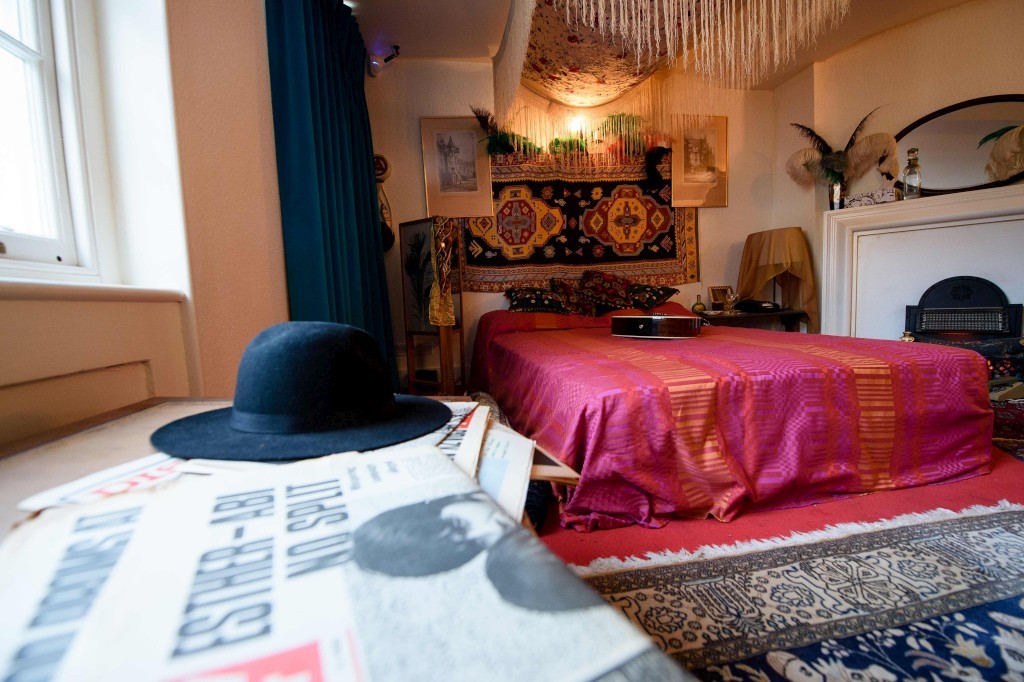 O quarto de Jimi Hendrix e Kathy Etchingham (Fotos: Público). O quarto de Jimi Hendrix e Kathy Etchingham (Fotos: Público).