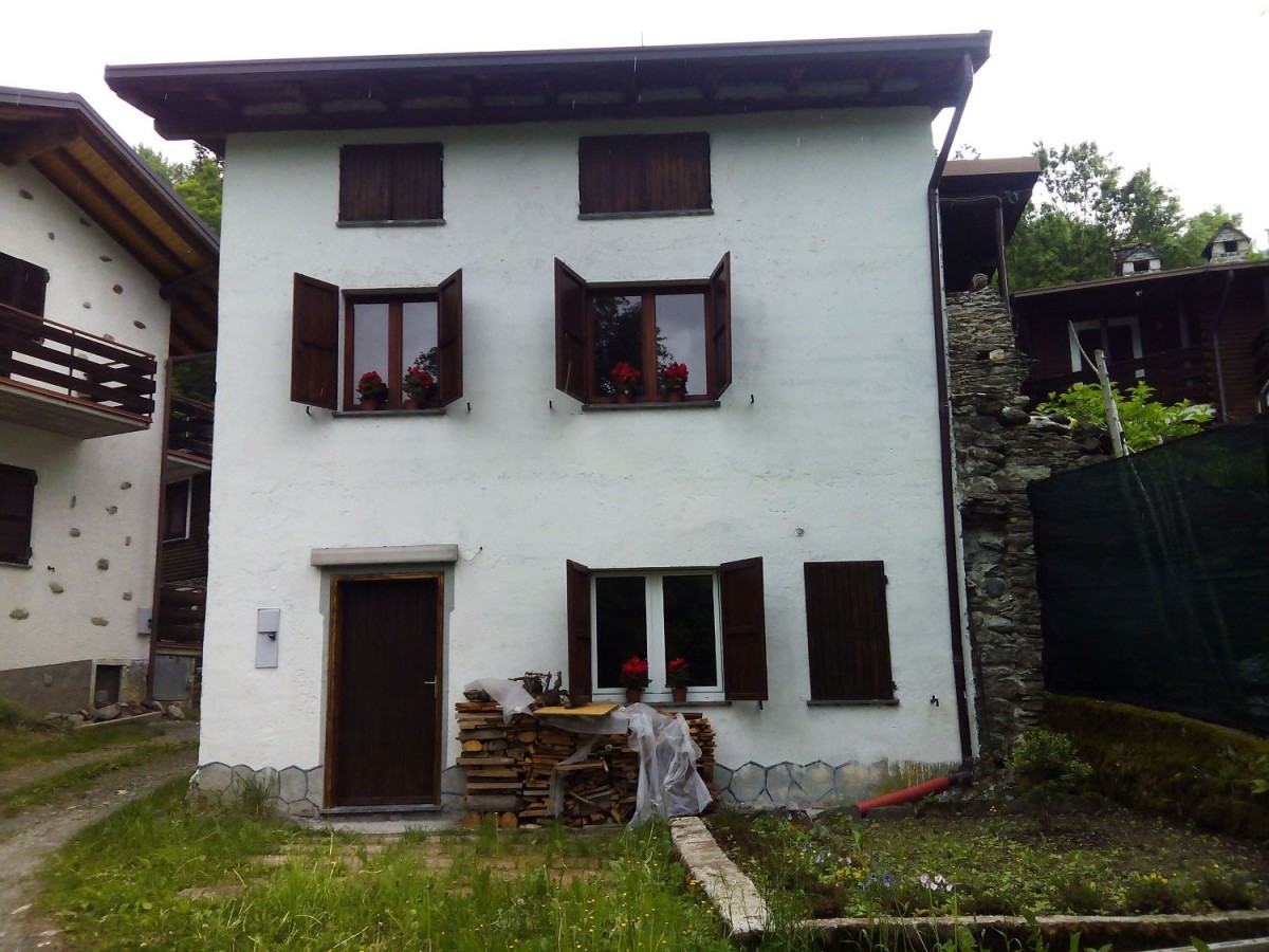 Casas de aldeia à vemda em Villa di Tirano