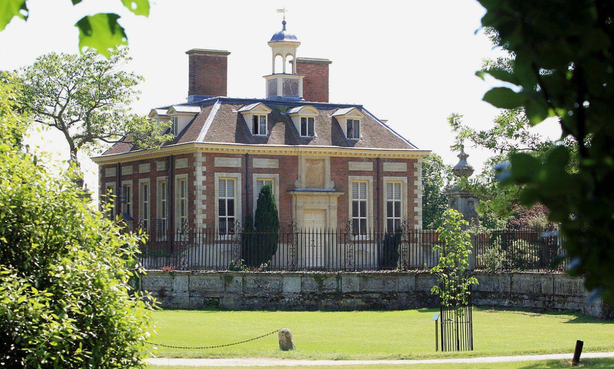 Casa em Aylesbury, Buckinghamshire, avaliada em sete milhões de libras (Fotos: The Guardian).