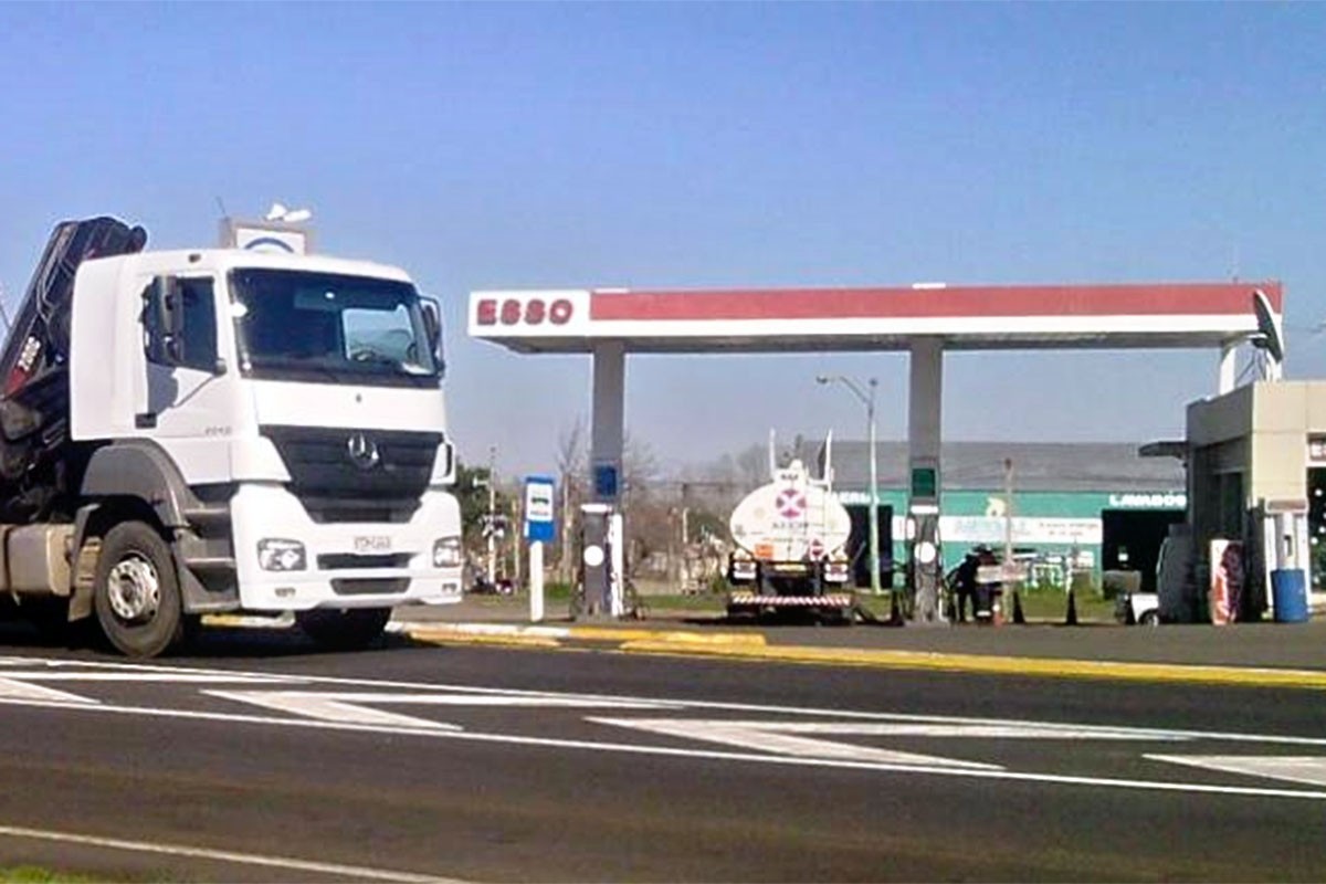 Combustíveis: aumento de impostos em Portugal leva 80% dos camiões a abastecer em Espanha