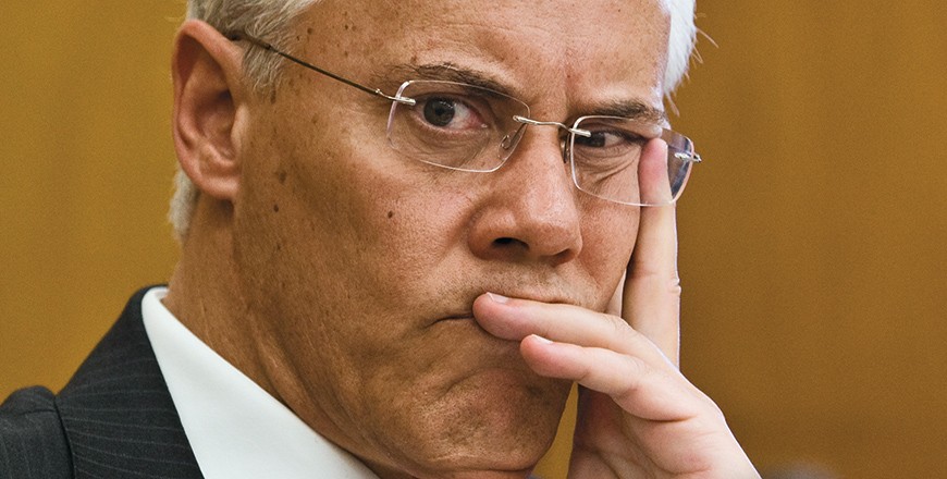 O ex-ministro Miguel Macedo é outro dos 17 arguidos no caso dos vistos gold O ex-ministro Miguel Macedo é outro dos 17 arguidos no caso dos vistos gold