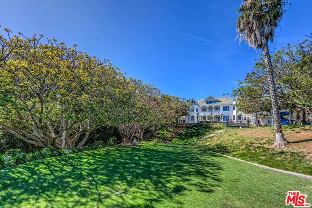 chris-hemsworth-elsa-pataky-house-in-malibu-for-sale-2