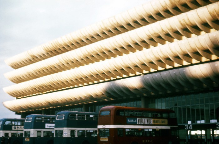 As dez estações de autocarro com melhor design do mundo: uma está em Guimarães... 