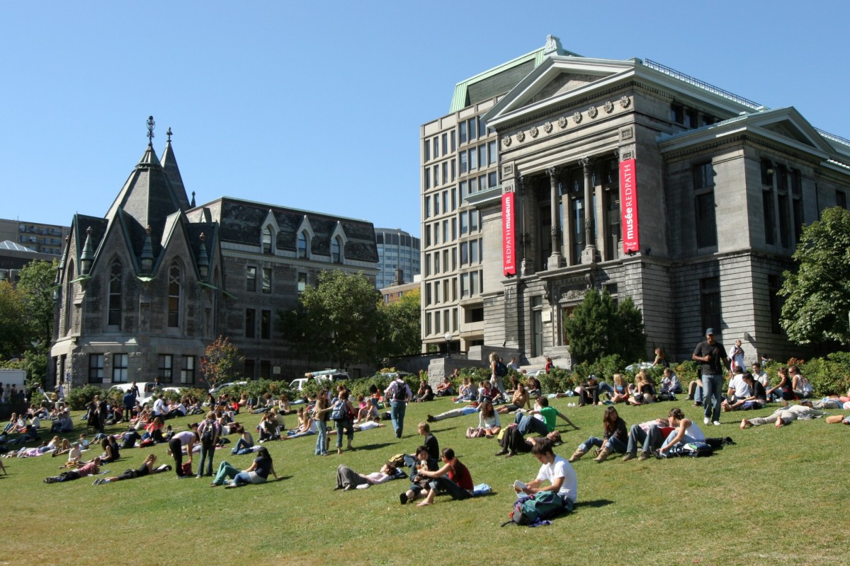 Algumas das universidades mais bonitas do mundo... uma é portuguesa