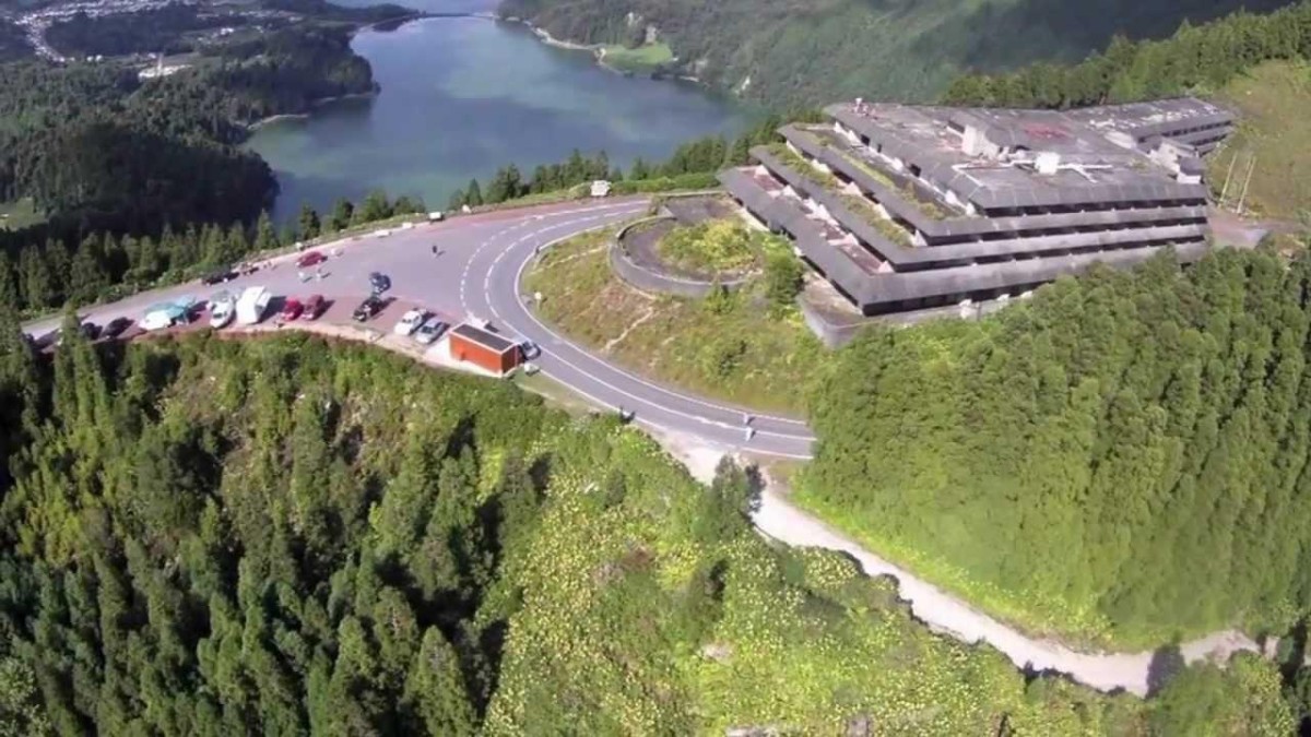 Monte Palace (primeiro hotel de cinco estrelas nos Açores) à venda por 1,5 milhões