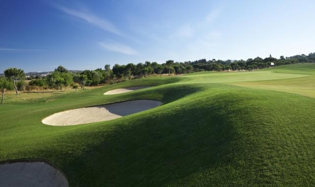 Investidor que representa capitão do Chelsea quer comprar campos de golfe em Vilamoura