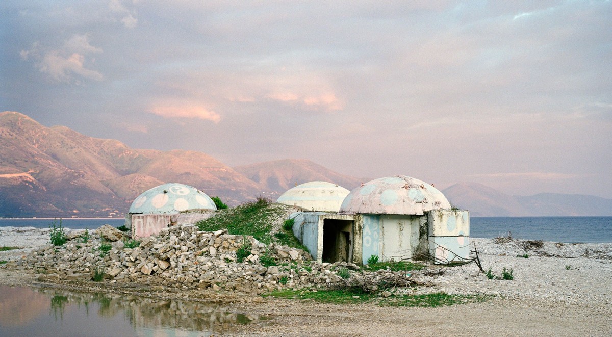 De bunker a “cabanas” improvisadas, casas, armazéns ou casotas... 