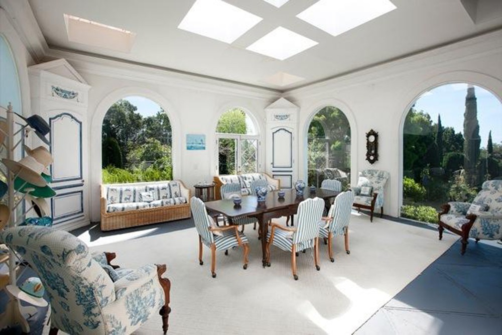 gwyneth-paltrow-house-in-santa-barbara-ca-living-room