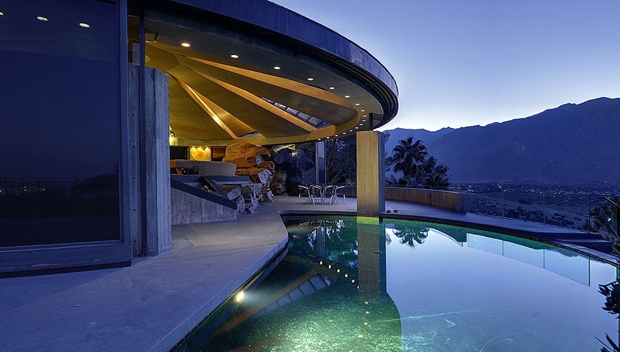 James Bond, em saldos: casa de “007 – Os Diamantes São Eternos” à venda com desconto