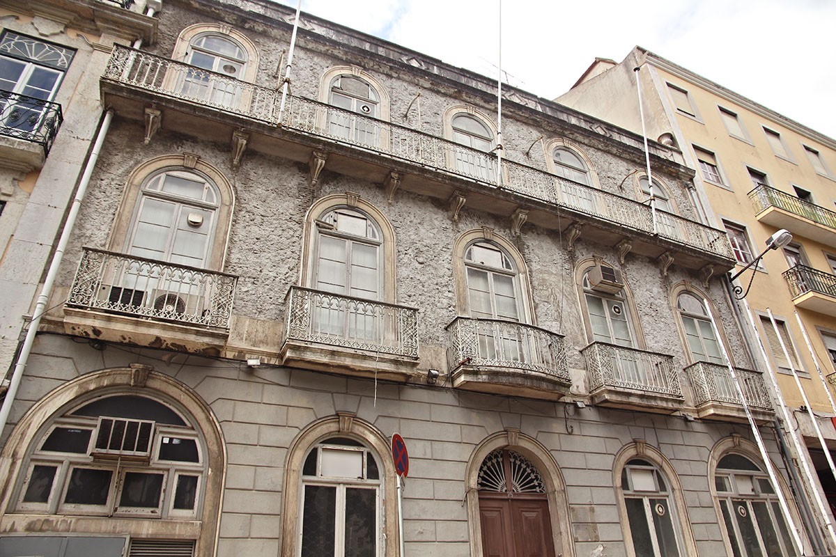 Casas de luxo na antiga sede da Federação de Futebol em plena Praça da Alegria 