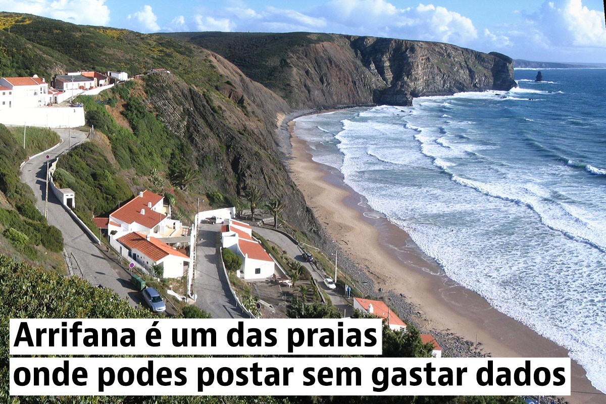 30 praias em Portugal onde há areia, água... wi-fi gratuito e carregador de telemóvel 