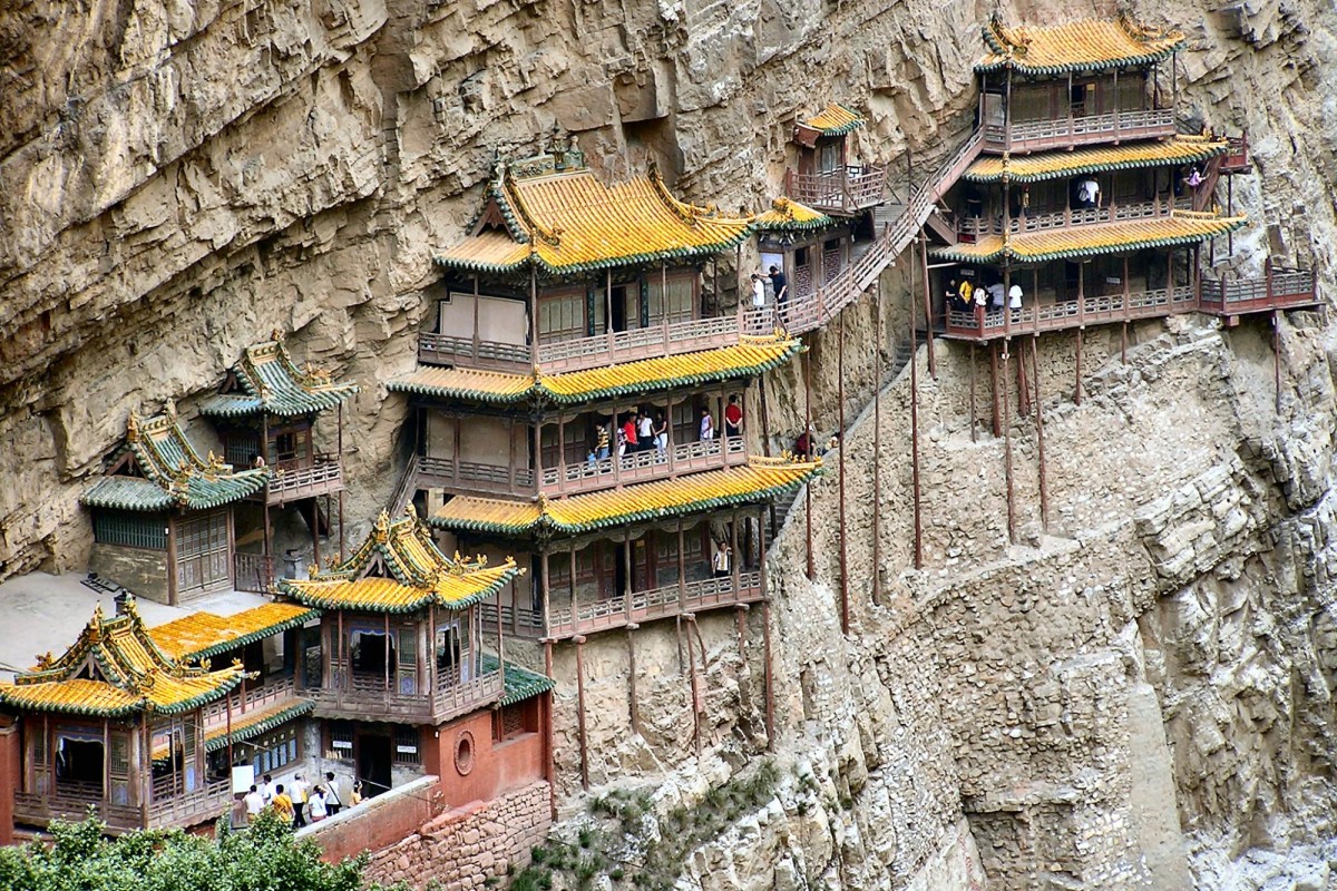 el_templo_colgante_de_hengshan_china_00