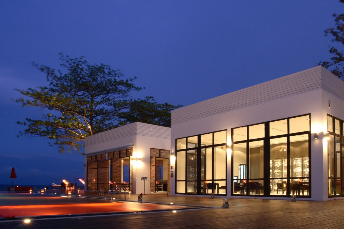 library_hotel_10