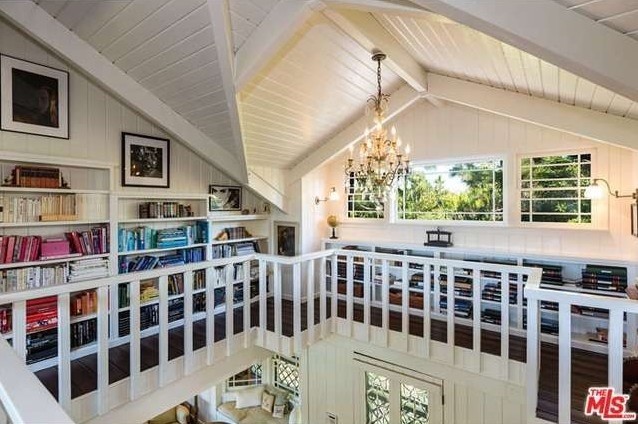 Dormir na cama de DiCaprio ou Mick Jagger? Estas sete casas de famosos podem ser arrendadas...