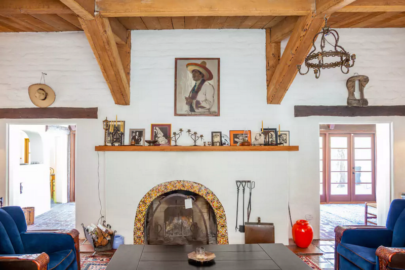 Dormir na cama de DiCaprio ou Mick Jagger? Estas sete casas de famosos podem ser arrendadas...