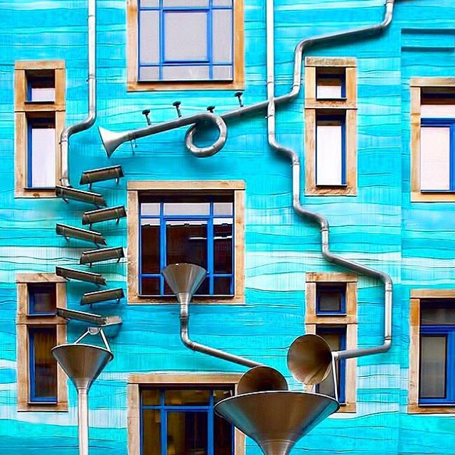 O “caçador de cores” anda pela Europa a fotografar as fachadas mais atrativas