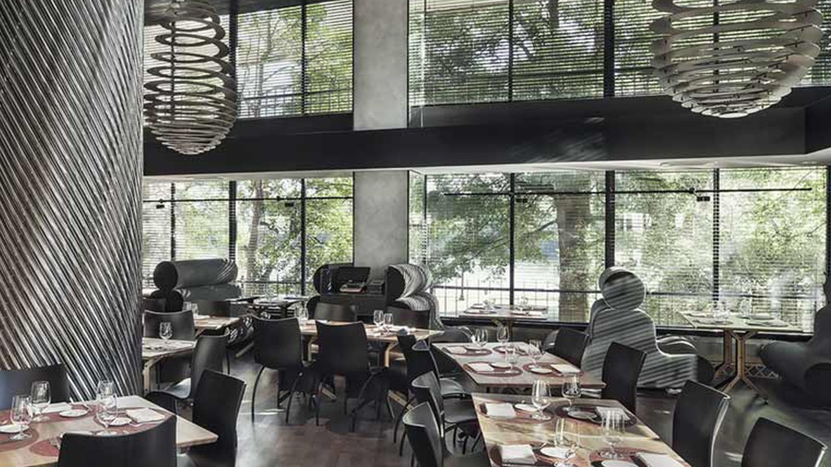 int-masthead-kingbird