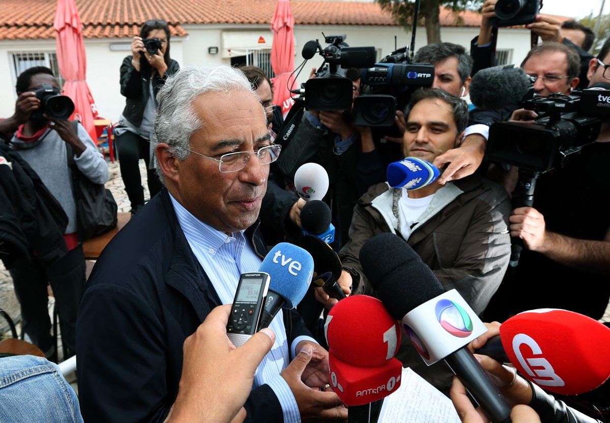 Costa admite novos impostos indiretos e confirma tributação de imóveis de luxo