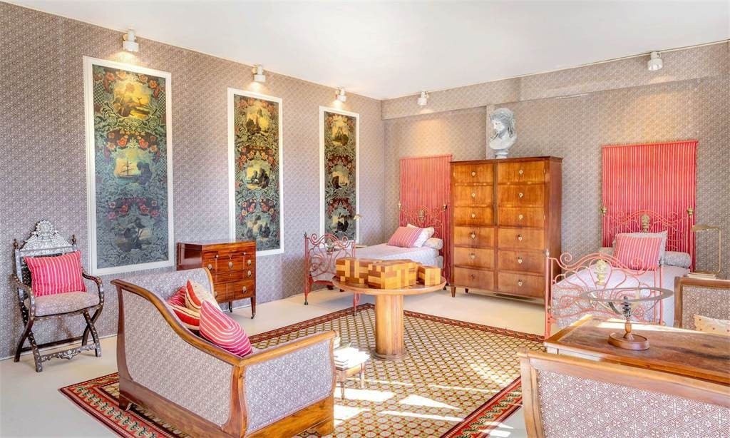 Outro quarto mansion-con-frescos-picasso10