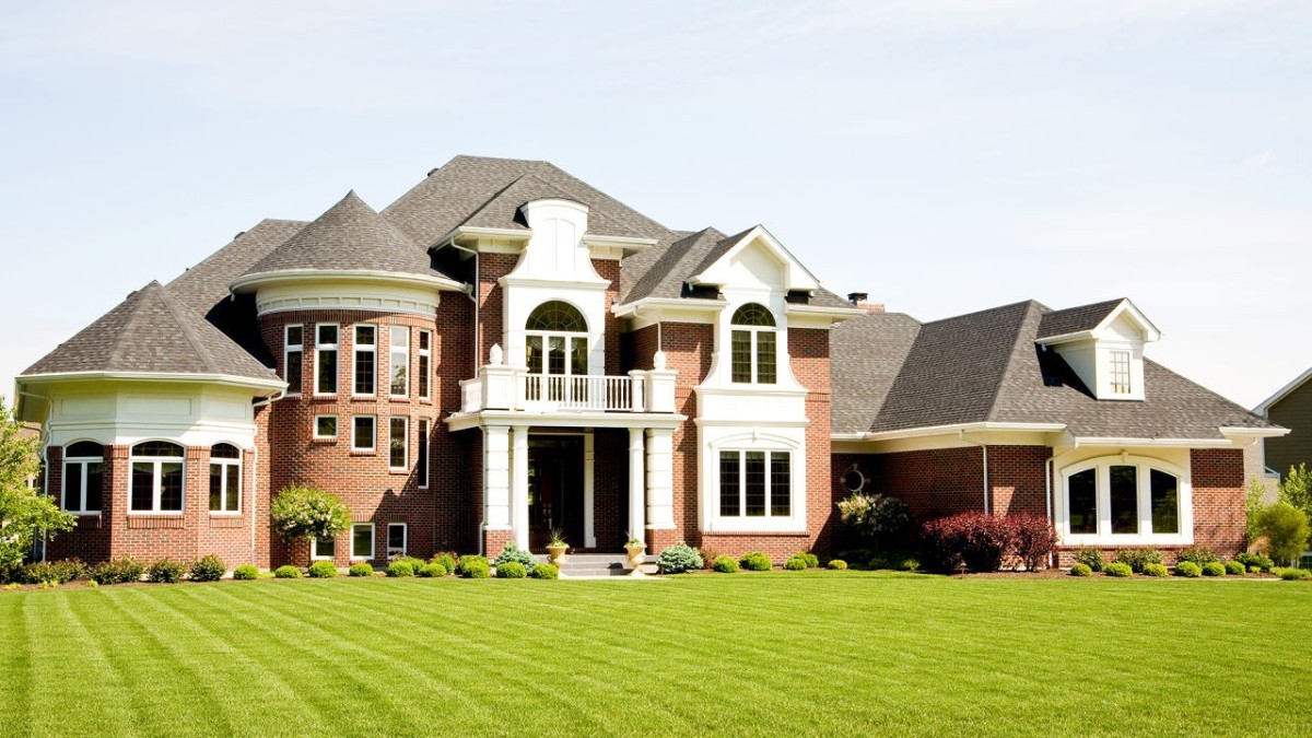 O horrível mundo das McMansions: Casas que nasceram no calor da bolha e que estão vazias 