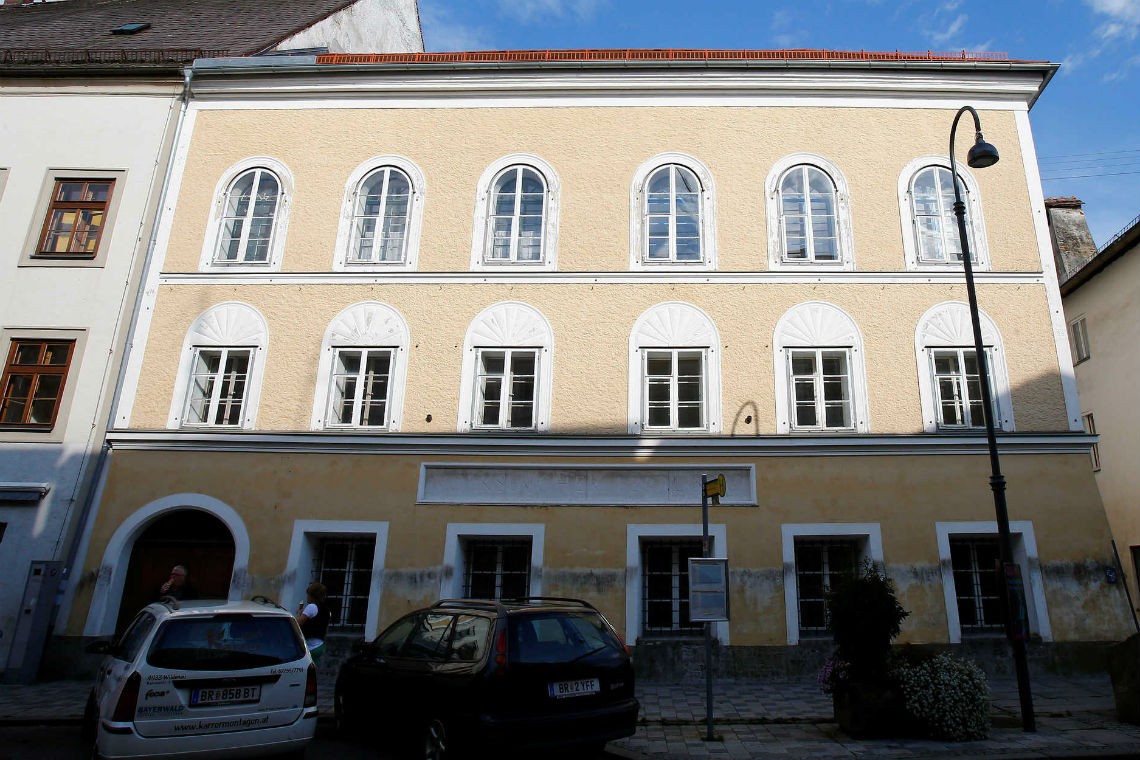 A casa está localizada em Braunau am Inn, no norte da Áustria ng7732556