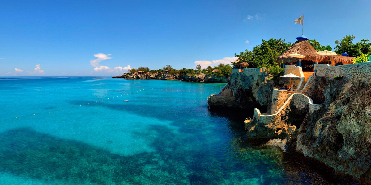 The Caves Resort: Reggae, sol, praia e romance num “santuário” para casais na Jamaica 
