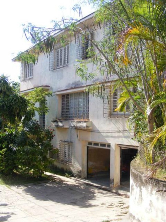 Casa com jardim: 1.244 m2. Custa 900.000 dólares Cuba pós Fidel Castro: as 10 casas mais espetaculares à venda