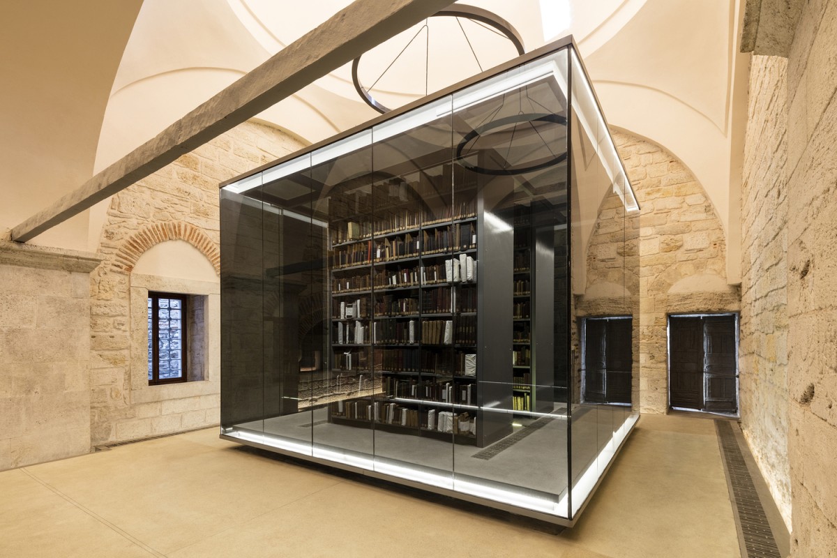 fusion-nuevo-viejo-beyazit_state_library-tabanlioglu_architects-image-emre_dorter
