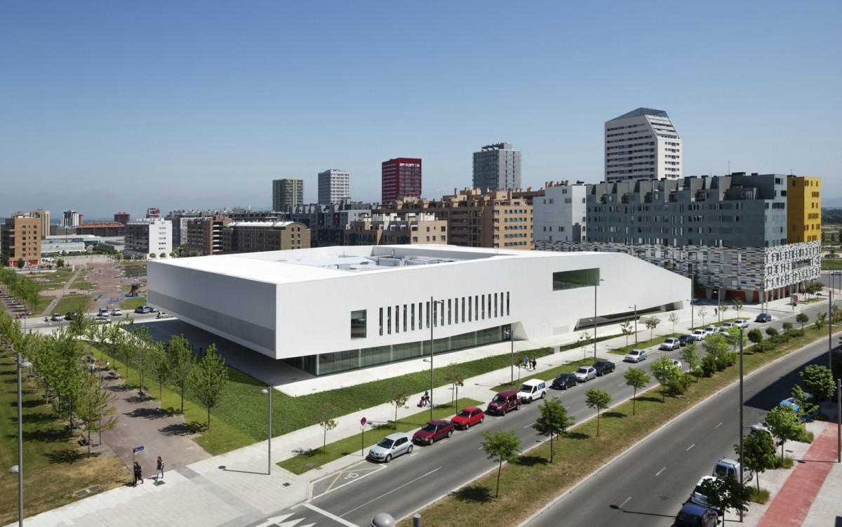 uso-publico-salburua_civic_center-acxt-image-aitor_ortiz