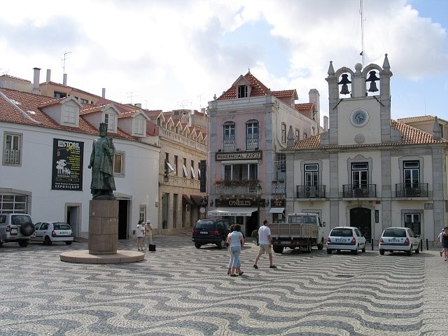 Cascais faz descontos no IMI para proprietários de prédios arrendados para habitação 