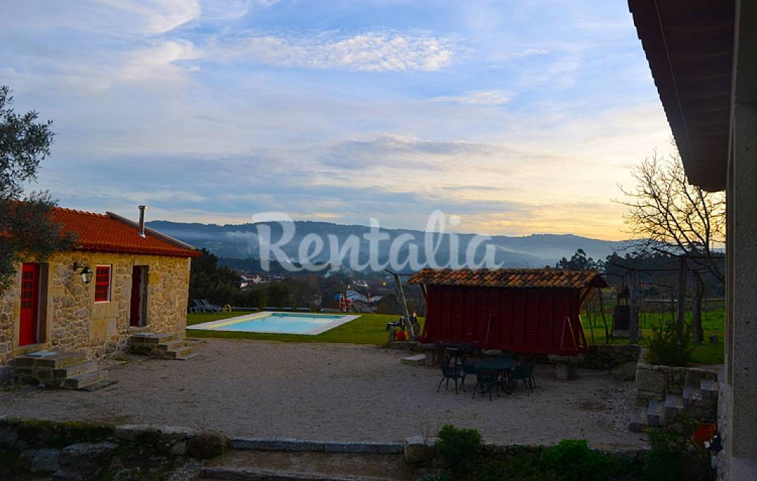 h.7187618.1070.680.0.ffffff.wm_.a4a3d052