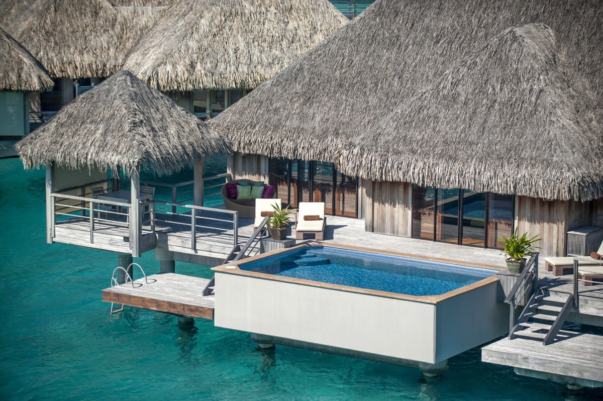 str1743ex-123997-royal-over-water-villa