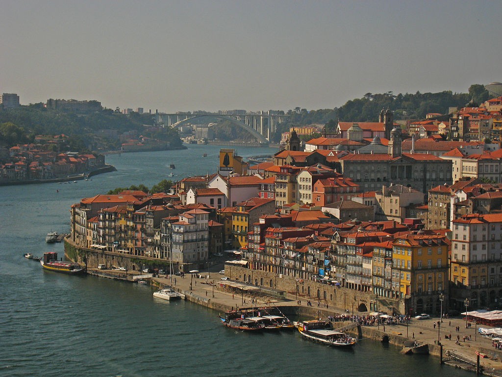 Porto Vivo lança concurso para arrendar 28 casas e 11 lojas no Morro da Sé