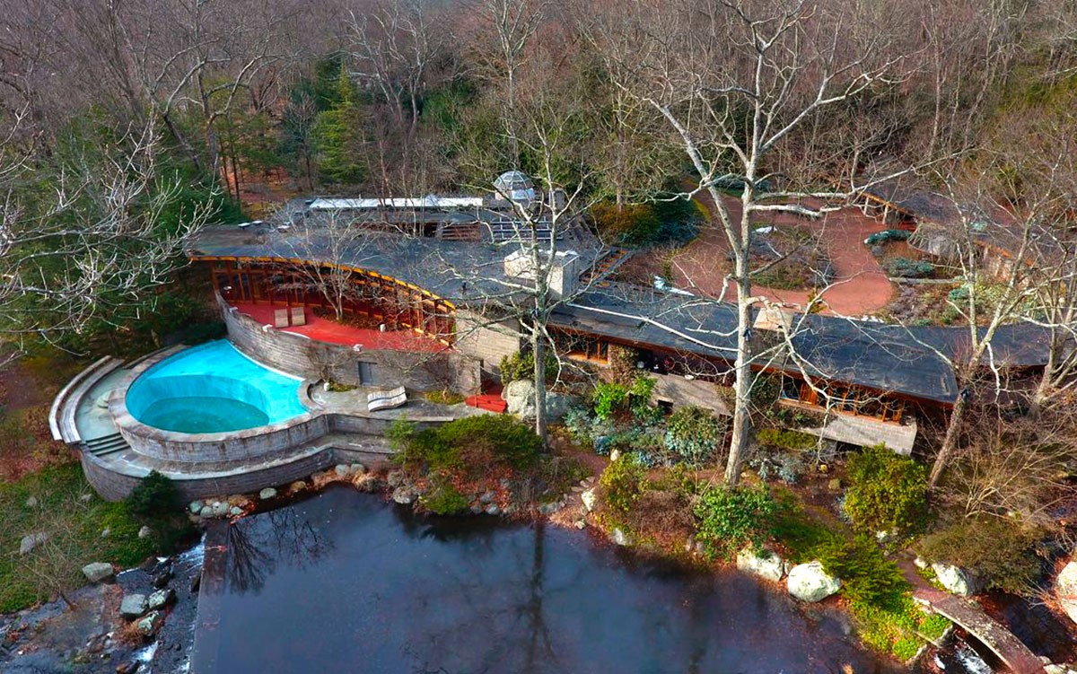 Casas de sonho: A joia arquitetónica de Frank Lloyd Wright construída sobre uma cascata
