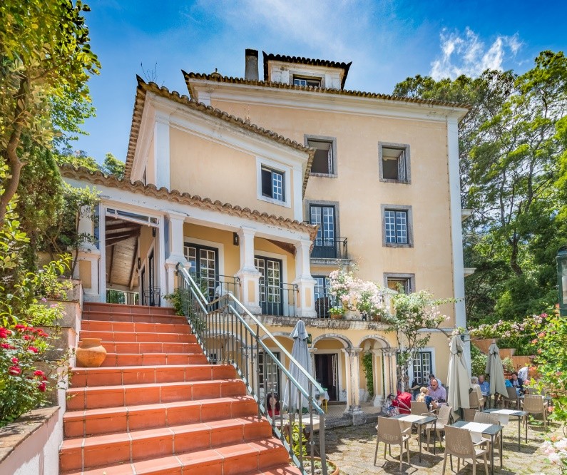 Hotel mais antigo da Península Ibérica (em Sintra) foi vendido em 2016