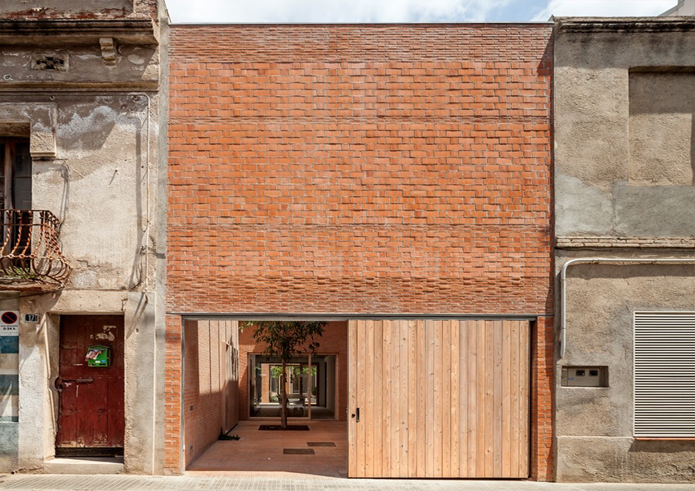 Casa 1014. Granollers, Espanha. HARQUITECTES. @Harquitectures espana-casa-1014-2