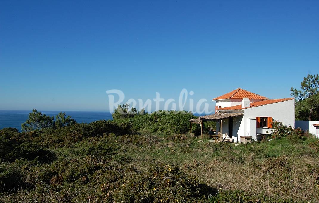 Casas de fim de semana: Um refúgio na serra com vista para o mar 
