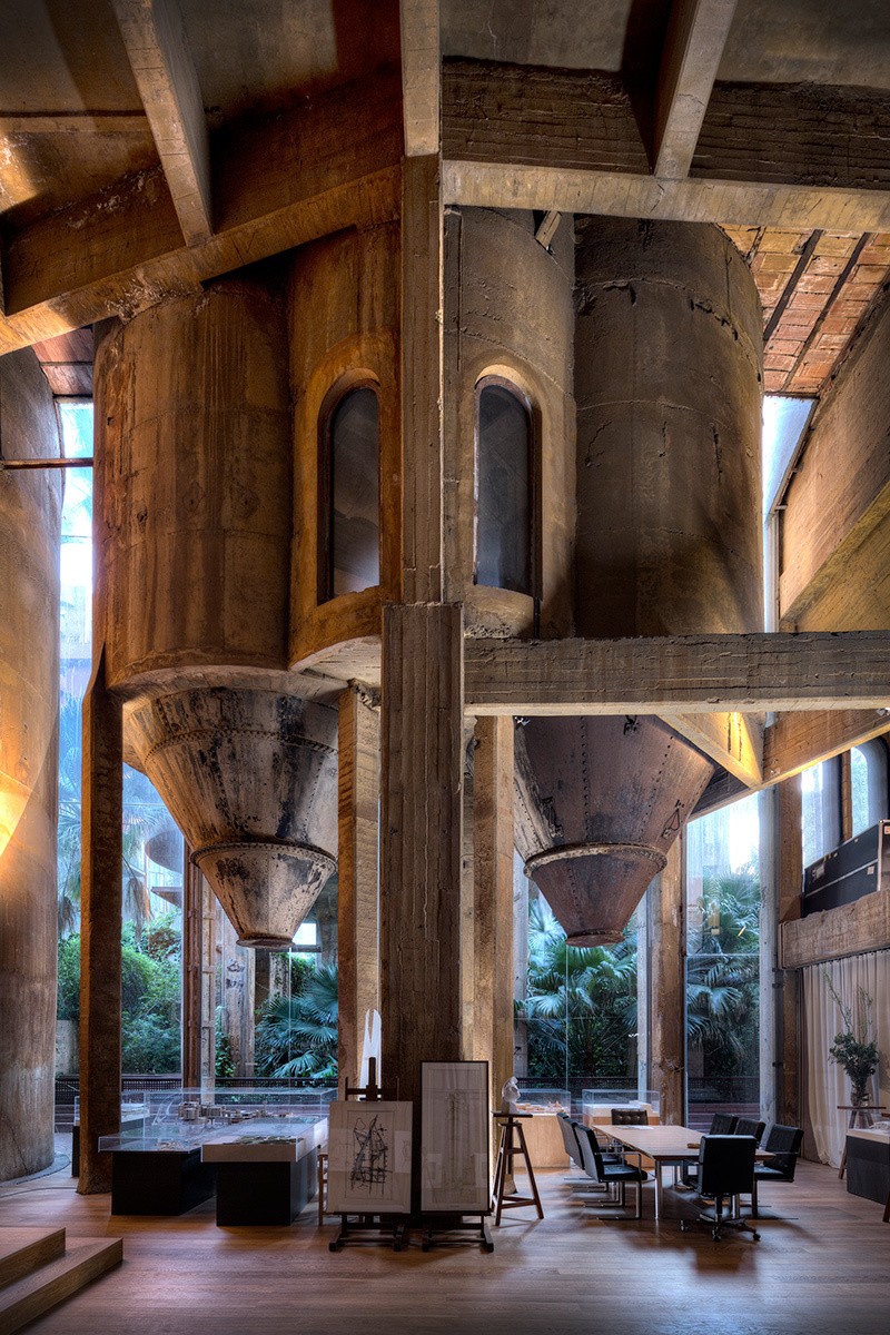 la_fabrica_537233352_800x1200
