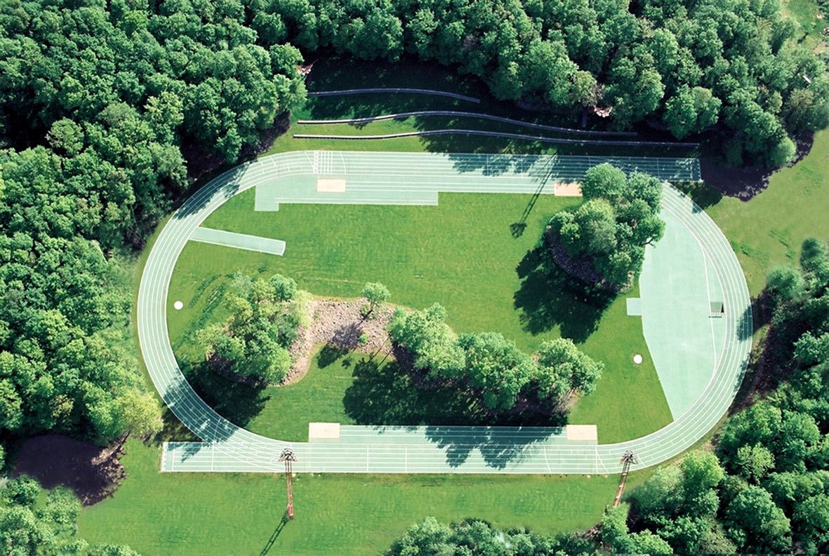 Estádio de Atletismo Tussols-Basil e Pavilhão 2x1 (Olot, Girona) Os vencedores do Prémio Pritzker 2017, maior galardão da arquitetura mundial