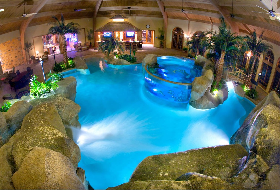 O último dos luxos dos verdadeiramente ricos: impressionantes piscinas interiores
