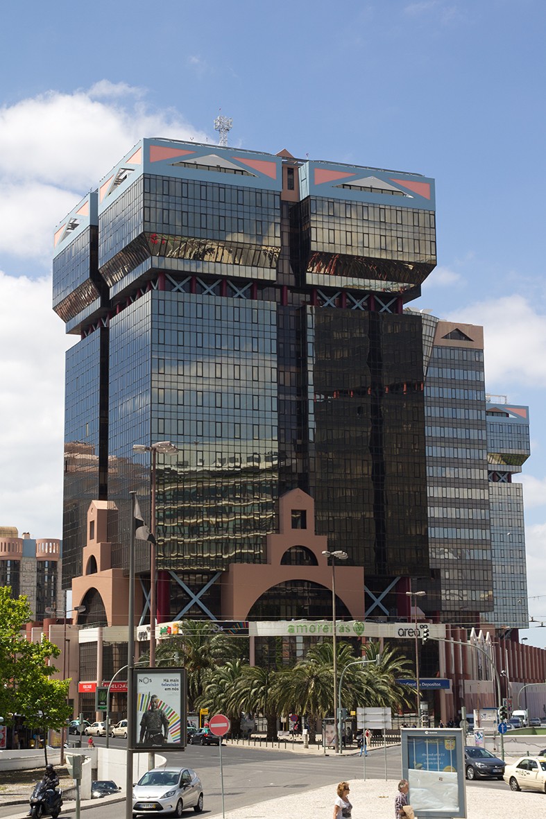 Banif Banco de Investimento vendeu o 15º piso da Torre 3 das Amoreiras por 4,5 milhões
