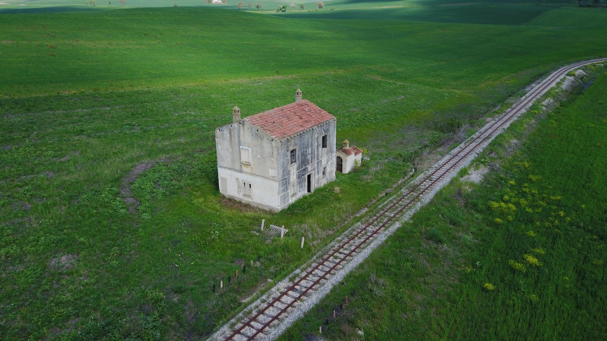 basilicata_via_appia_irsina_matera_ex_casa_cantoniera