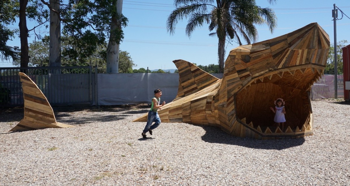 Steve the shark (Gold Coast, Austrália) steve_the_shark_00